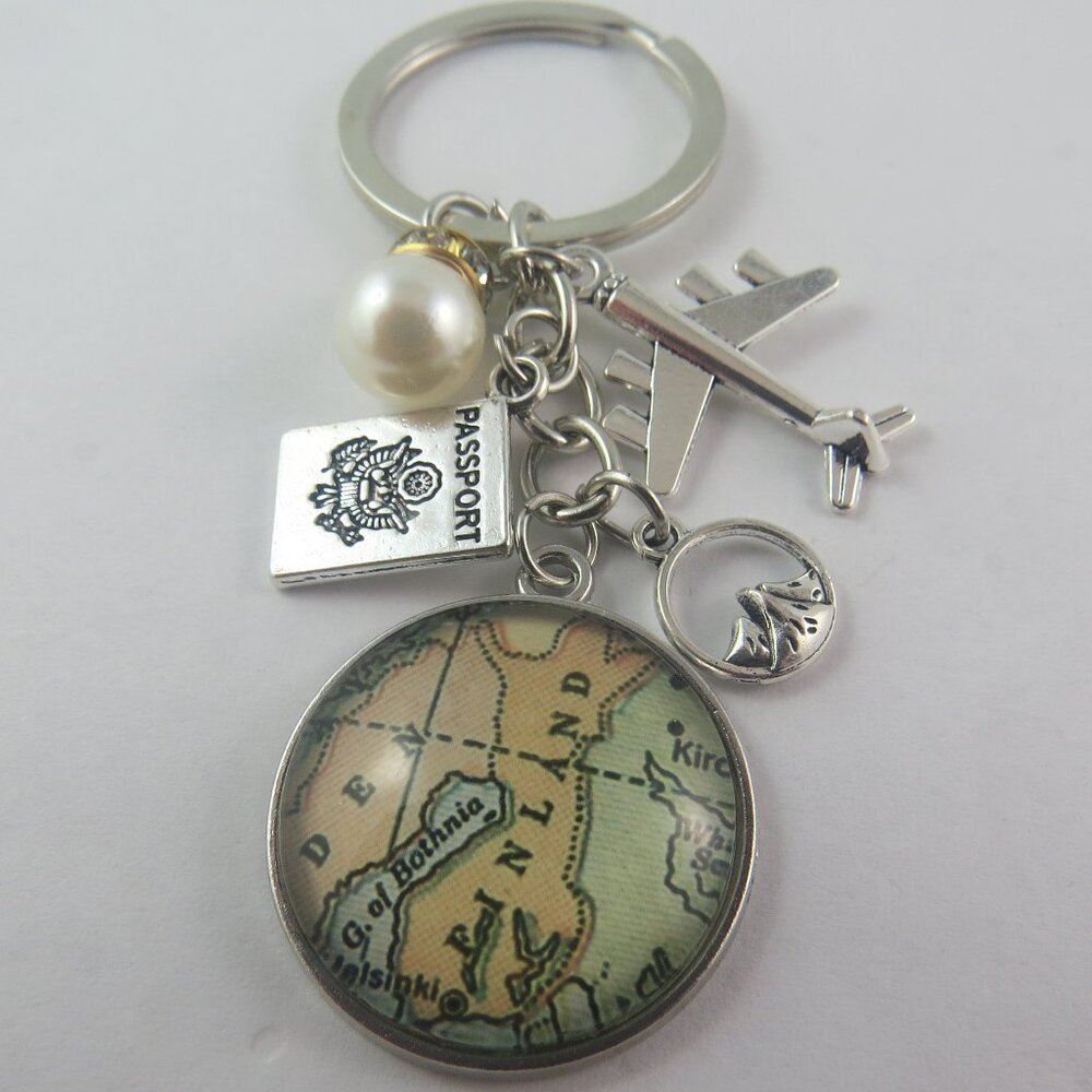 Travel Keychain World Map Key Ring Bag Accessory Gift for Traveler Wanderlust